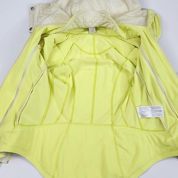 Lululemon Run Bundle Up Down Jacket Hooded Clarity Yellow Polar Cream Size 6 - Picture 12 of 16